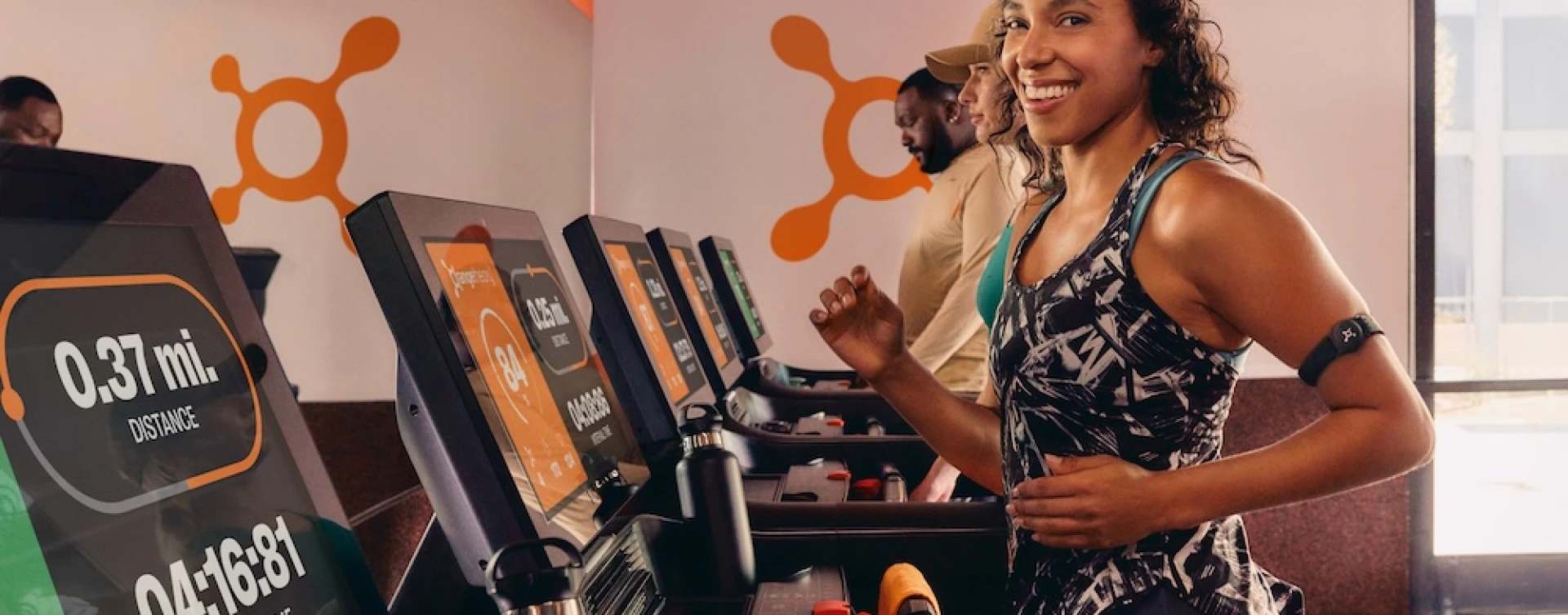 orangetheory fitness dress code Grey, blue, green, orange, red every zone has a purpose and we dressed for the colour! Grey just getting started. Warm up, ease in, show up. Blue building momentum