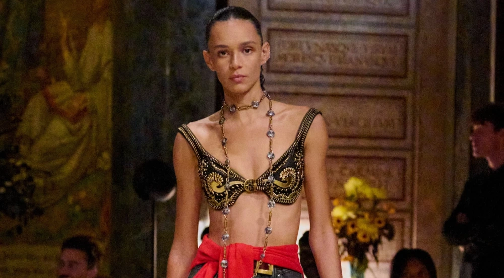 Versace SS26 Heats Up Milan With Bold Color and Sex Appeal
