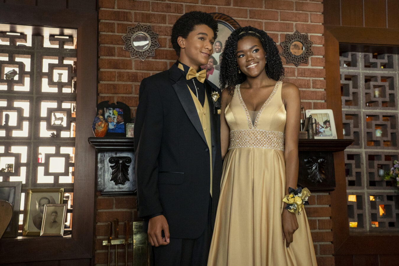 (From left) Jaden Michael and Klarke Pipkin star as young Colin and his friend Crystal in the new Netflix series "Colin in Black & White". (Photo Credit: Ser Baffo/Netflix © 2021)