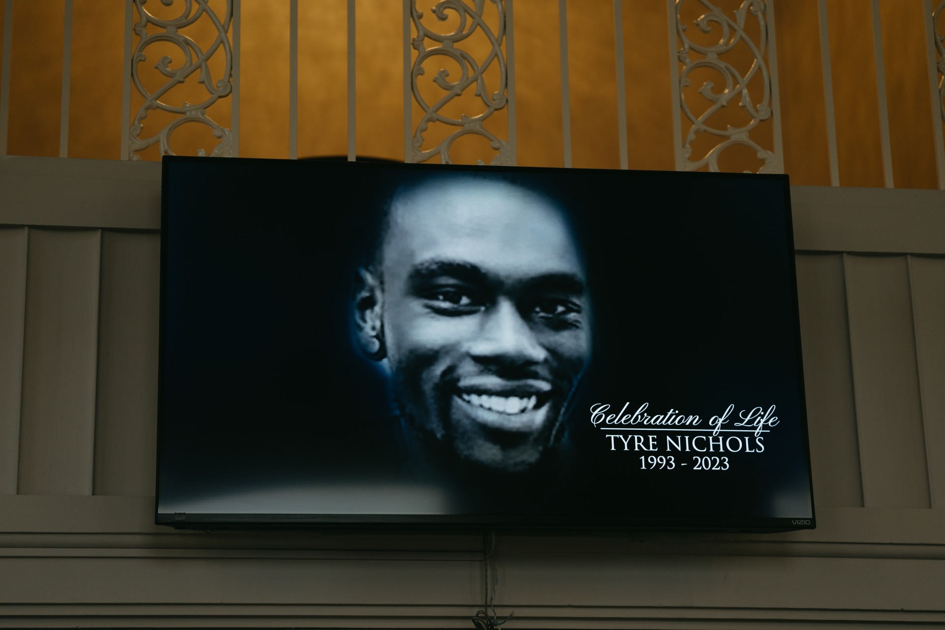 Mourners Pay Last Respects at Tyre Nichols' Funeral Service - EBONY