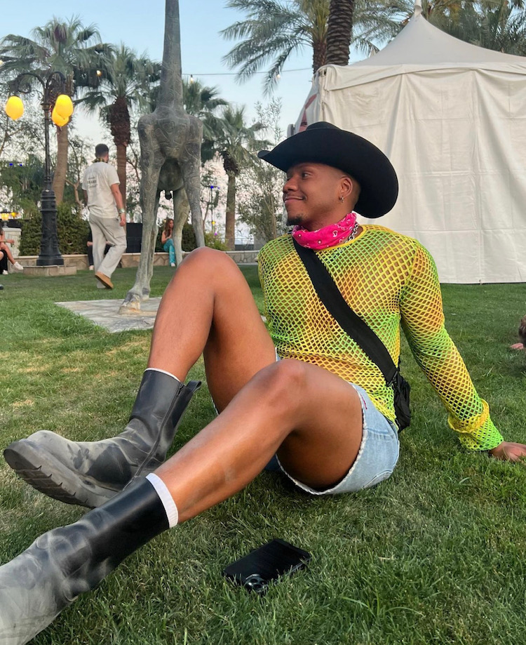 tee-lindsay-coming-out-story