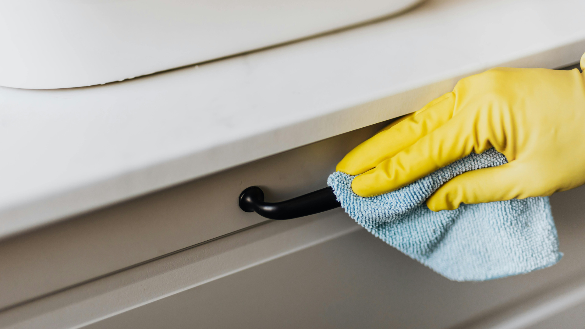 5 Sustainable Cleaning Products to Keep Your Home Green and Clean