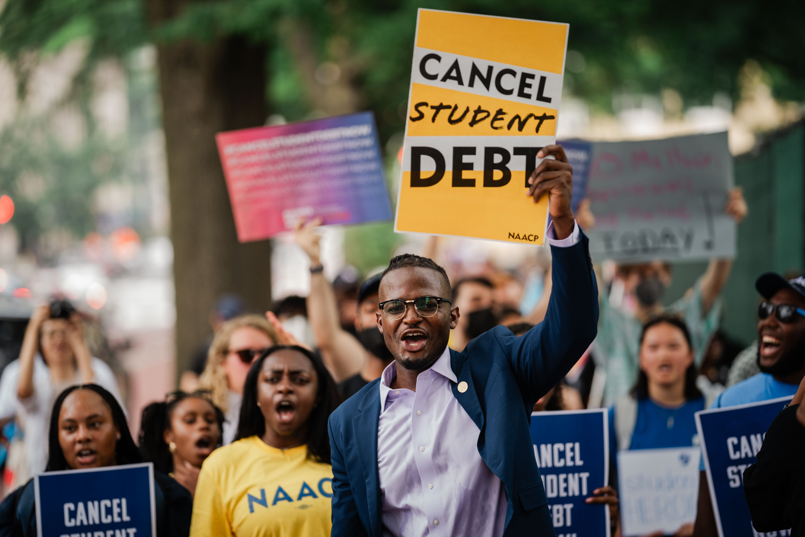 Student Loan Collections Resume: What Borrowers Need to Know Now