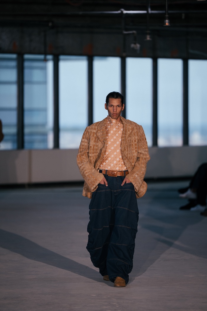 LOOK 10