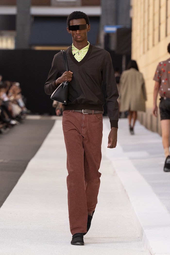 MM6 Maison Margiela: Elevated Normalcy for Spring/Summer 2026