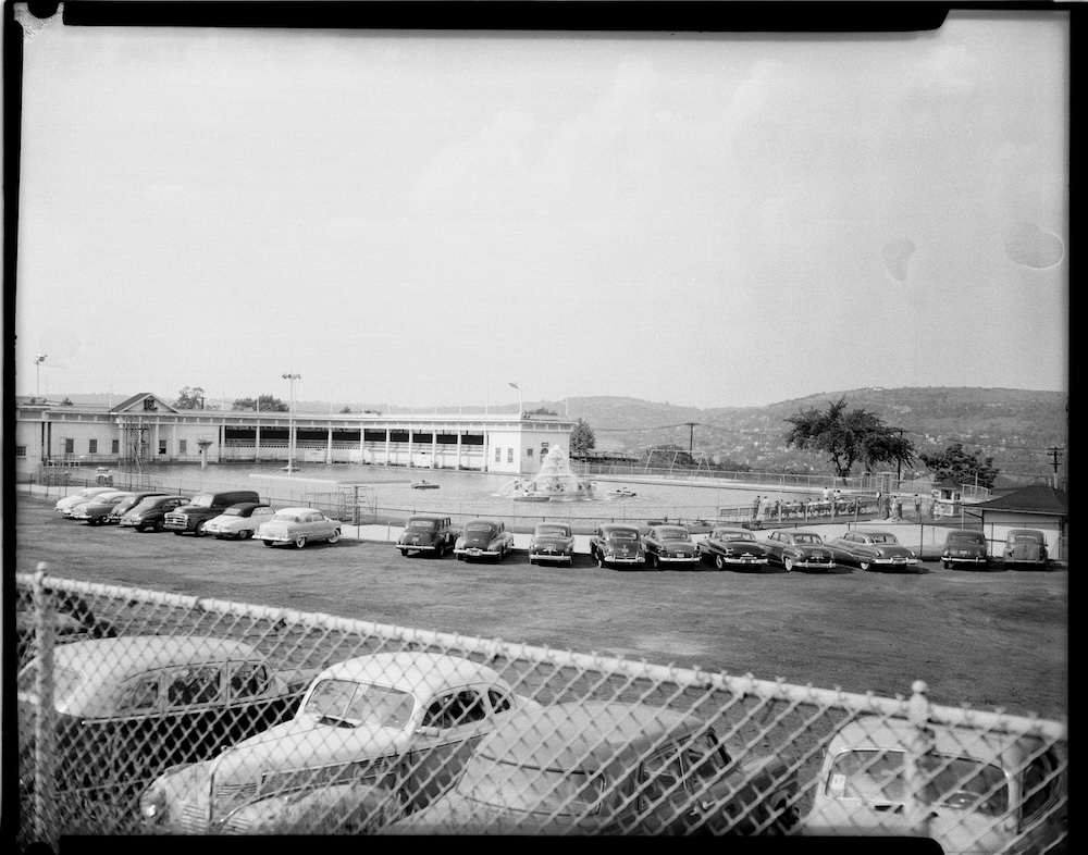 Charles “Teenie” Harris photograph of Kennywood parking lot and pool, 1953.